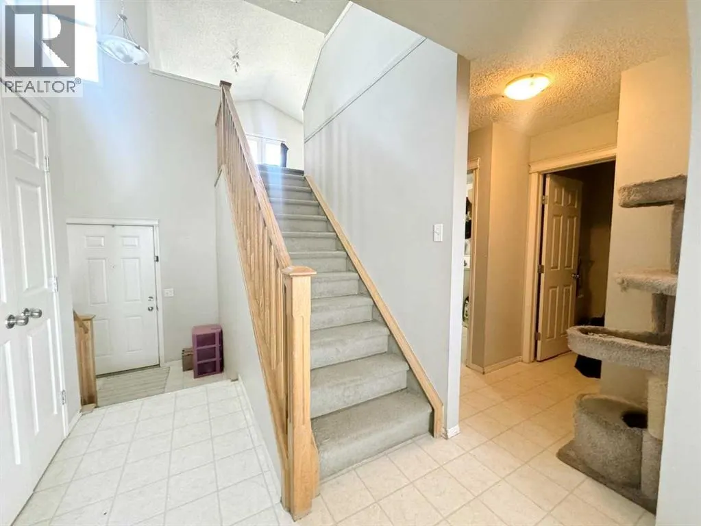 244 Taralake Terrace NE