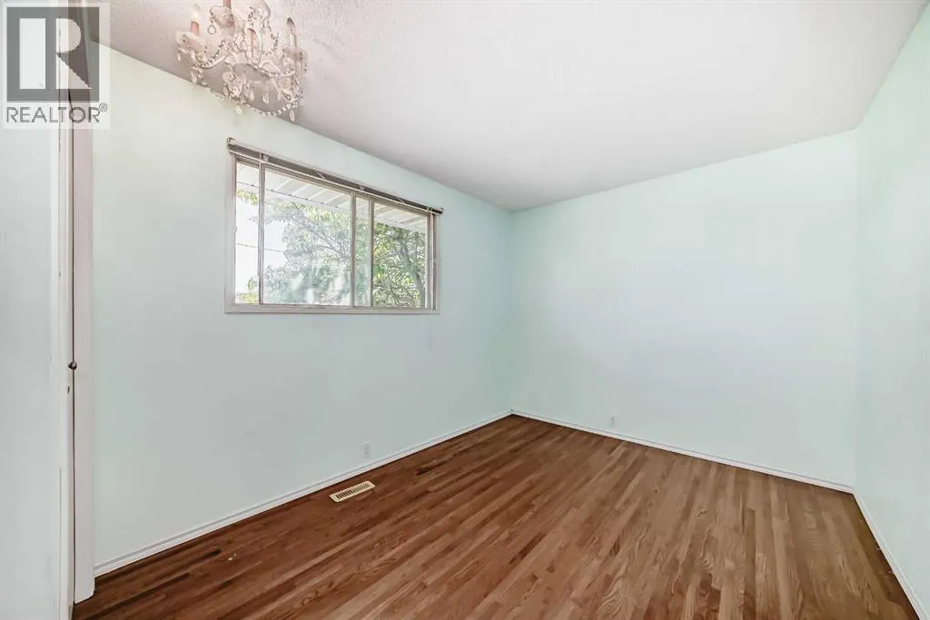 131 Bracewood Road SW