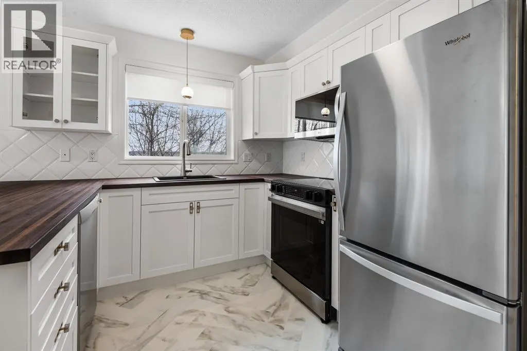 2205, 7451 Springbank Boulevard SW