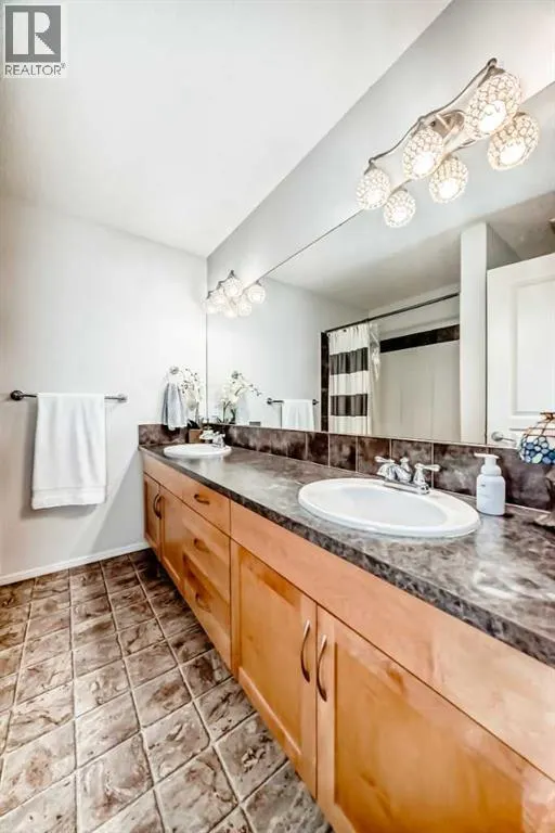 128 LAVENDER Way