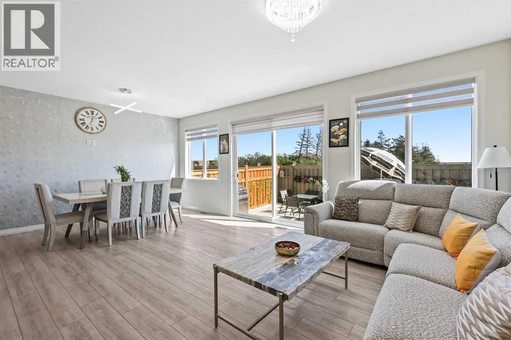 100 Magnolia Crescent SE