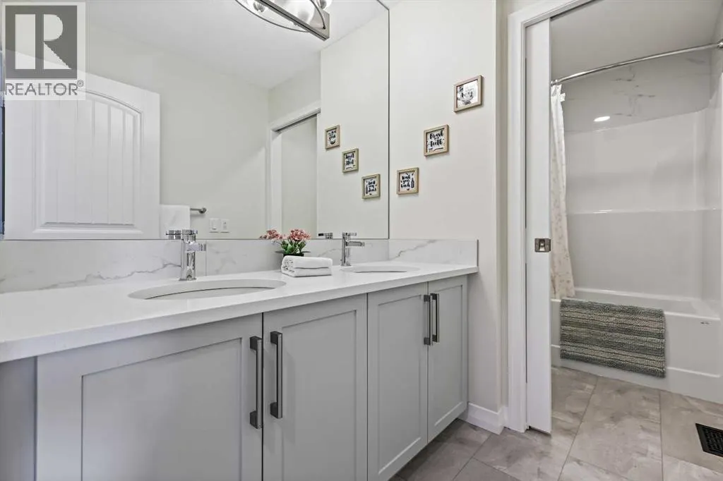 100 Magnolia Crescent SE