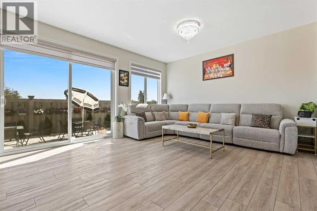 100 Magnolia Crescent SE