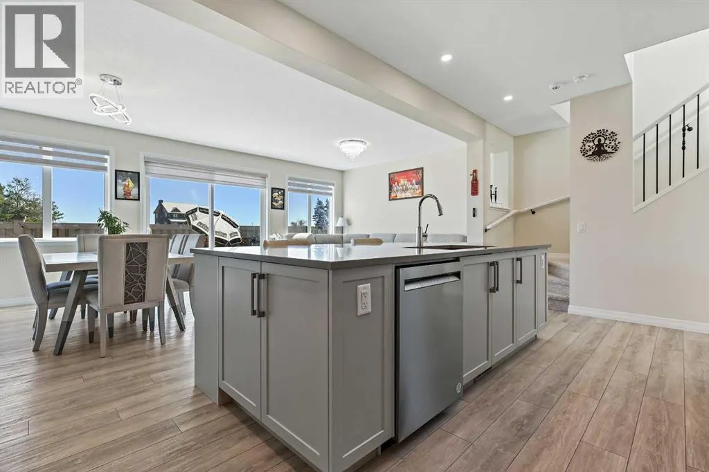 100 Magnolia Crescent SE