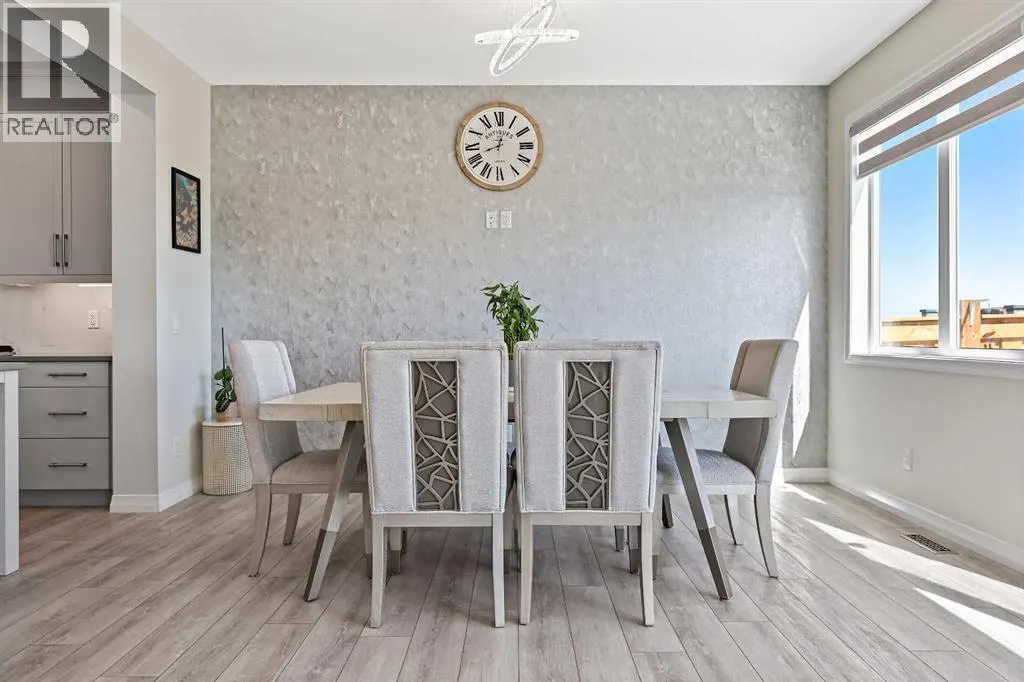 100 Magnolia Crescent SE