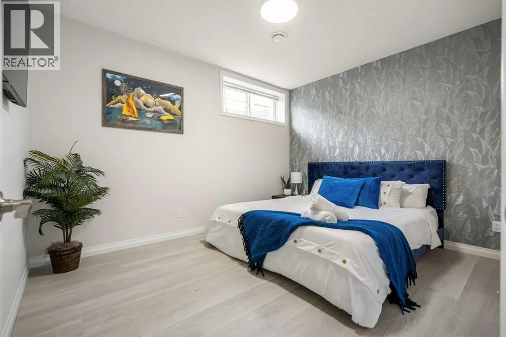 100 Magnolia Crescent SE