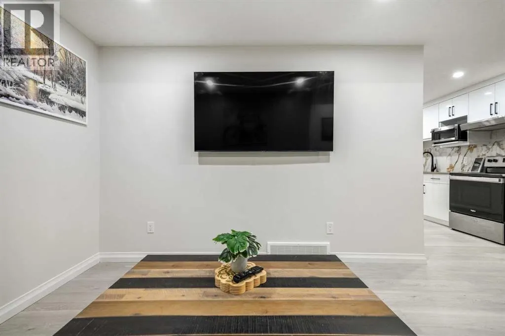 100 Magnolia Crescent SE