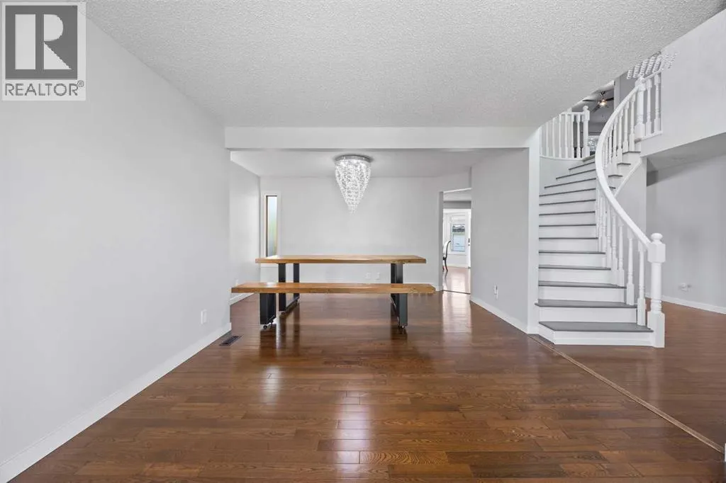 73 Riverview Close SE