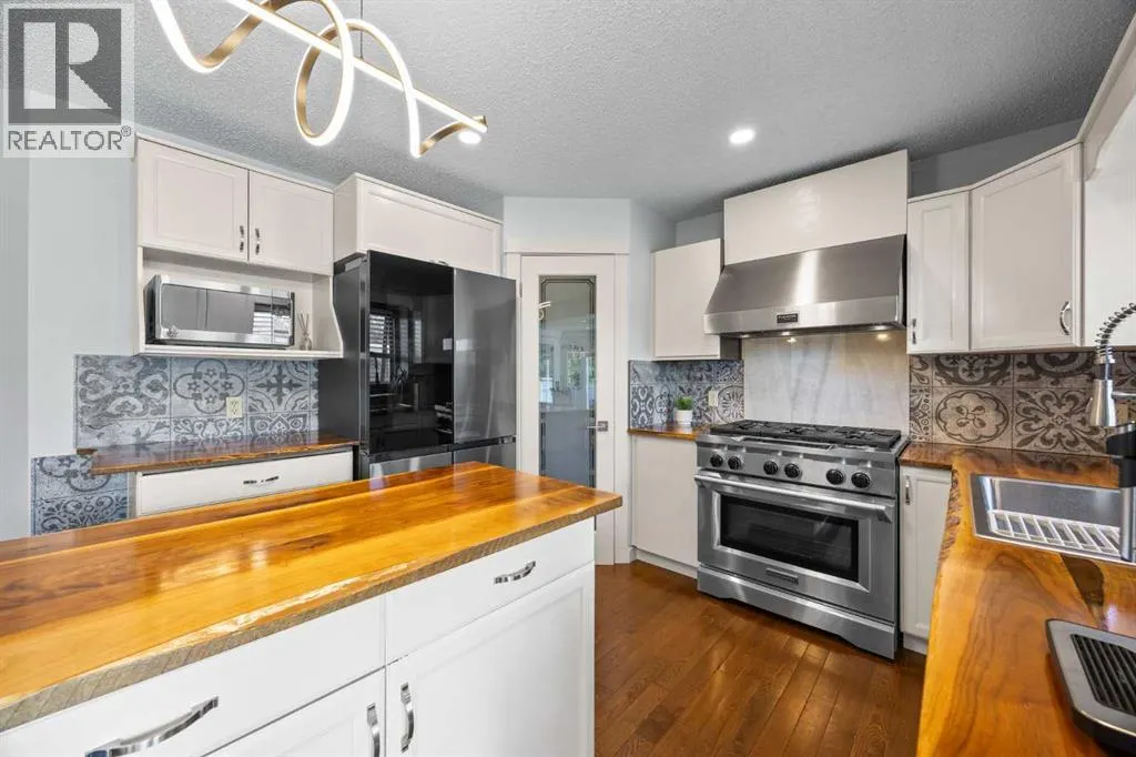 73 Riverview Close SE