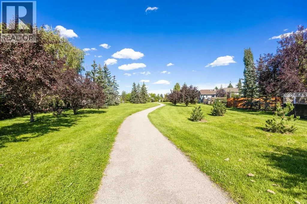 73 Riverview Close SE