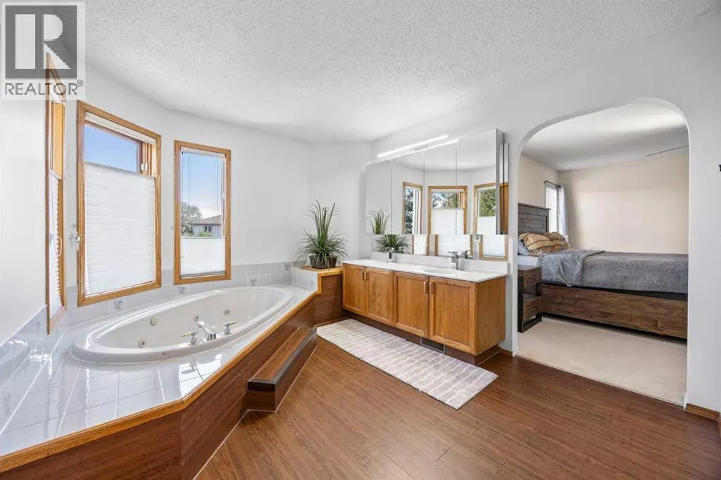73 Riverview Close SE