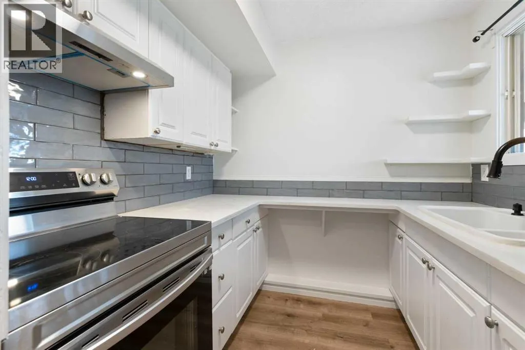 1005, 2520 Palliser Drive SW
