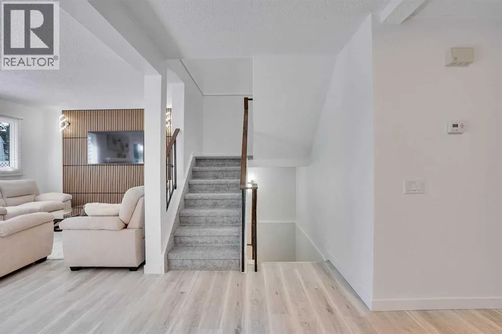 95, 200 Shawnessy Drive SW