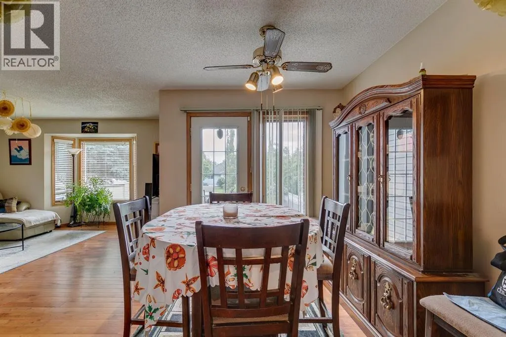 13 Emerald Court SE