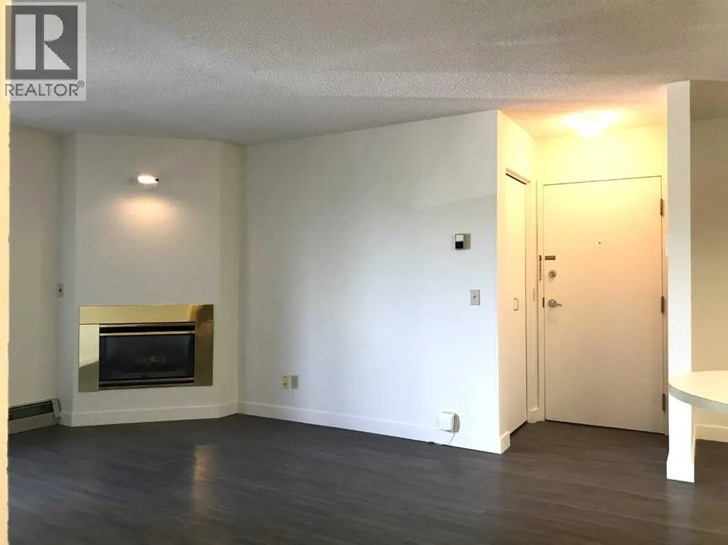 21, 2421 Edenwold Heights NW