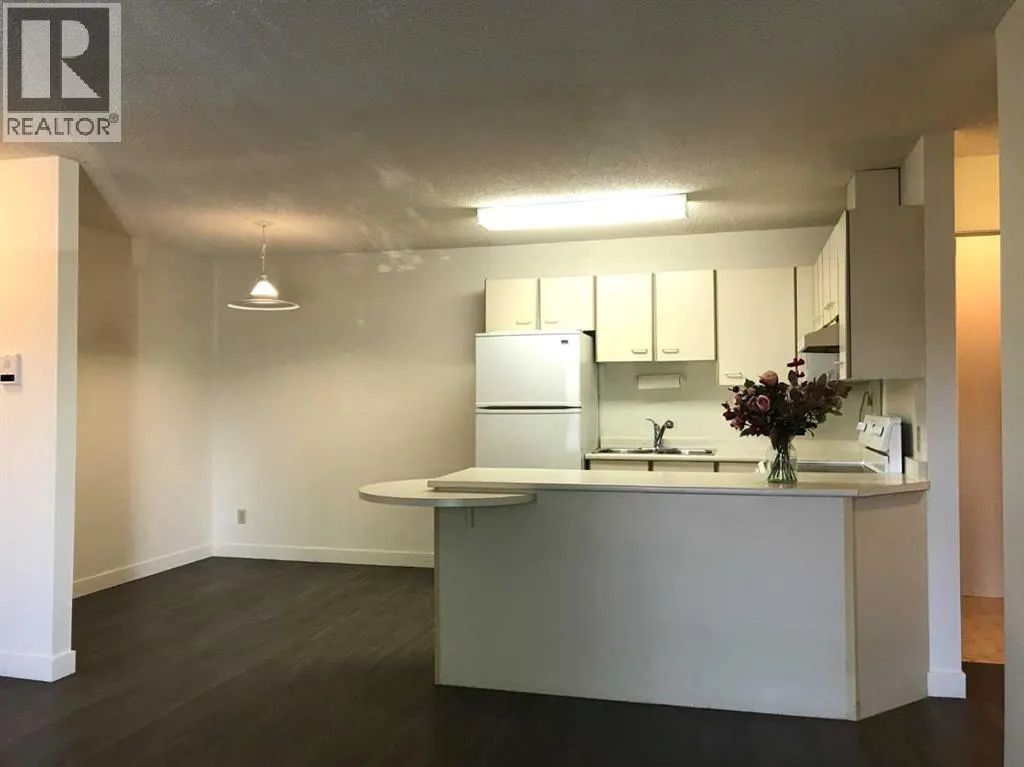 21, 2421 Edenwold Heights NW