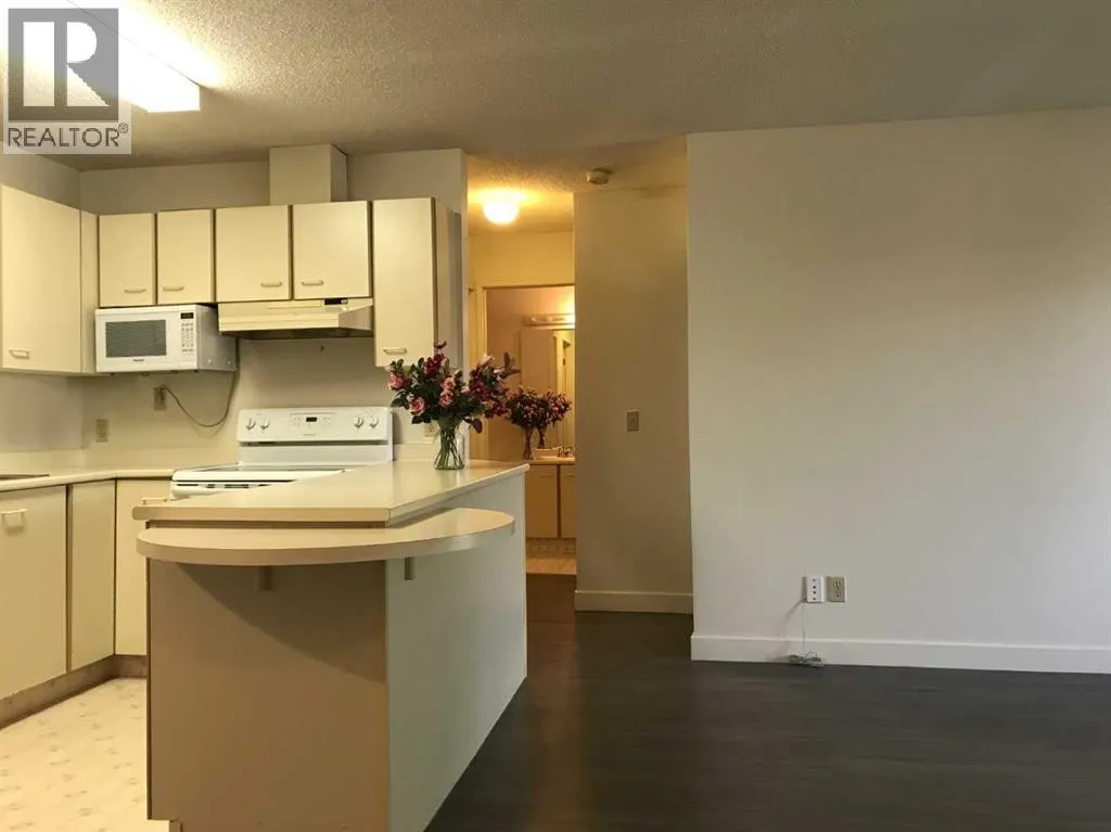 21, 2421 Edenwold Heights NW