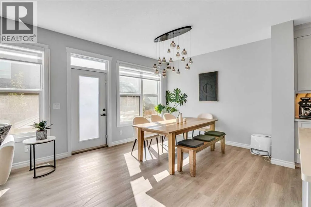 21 Ambleside Crescent NW