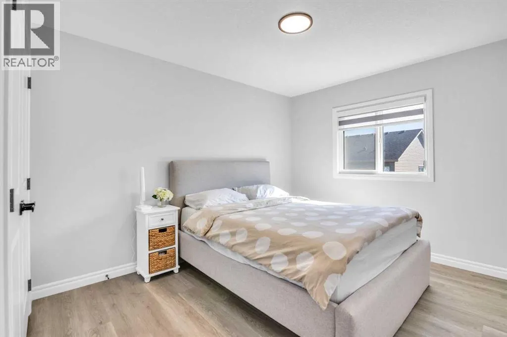 21 Ambleside Crescent NW