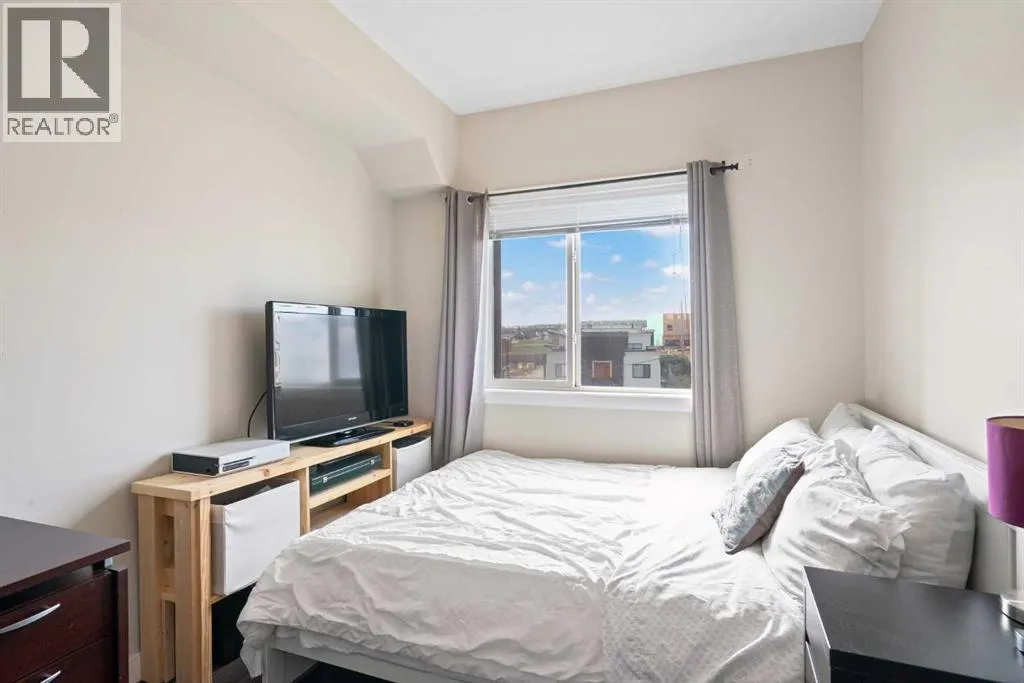 313, 8 Sage Hill Terrace NW