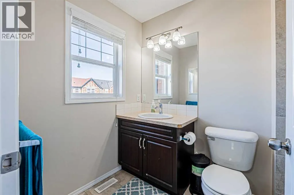 131 Skyview point Crescent NE