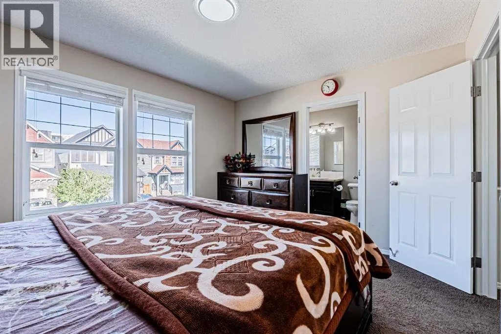 131 Skyview point Crescent NE