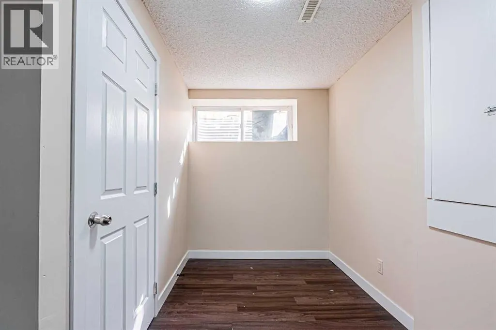 131 Skyview point Crescent NE