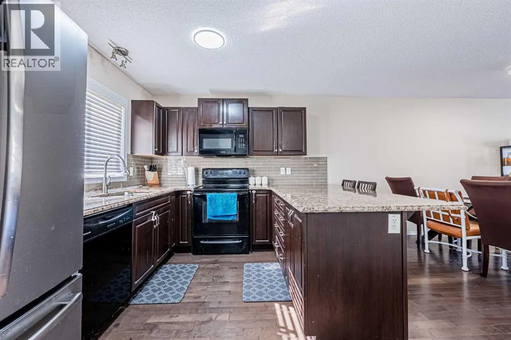 131 Skyview point Crescent NE