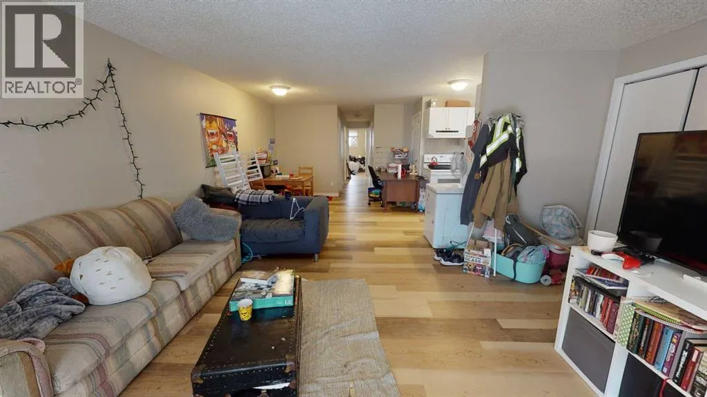 7422 Ogden Road SE