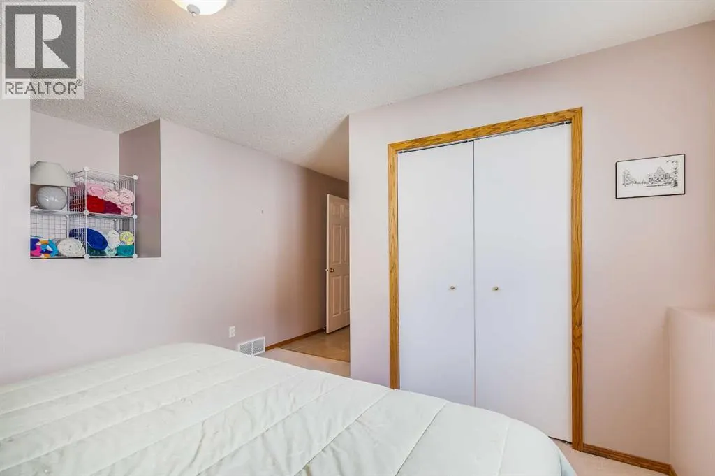 67 Douglas Park Boulevard SE