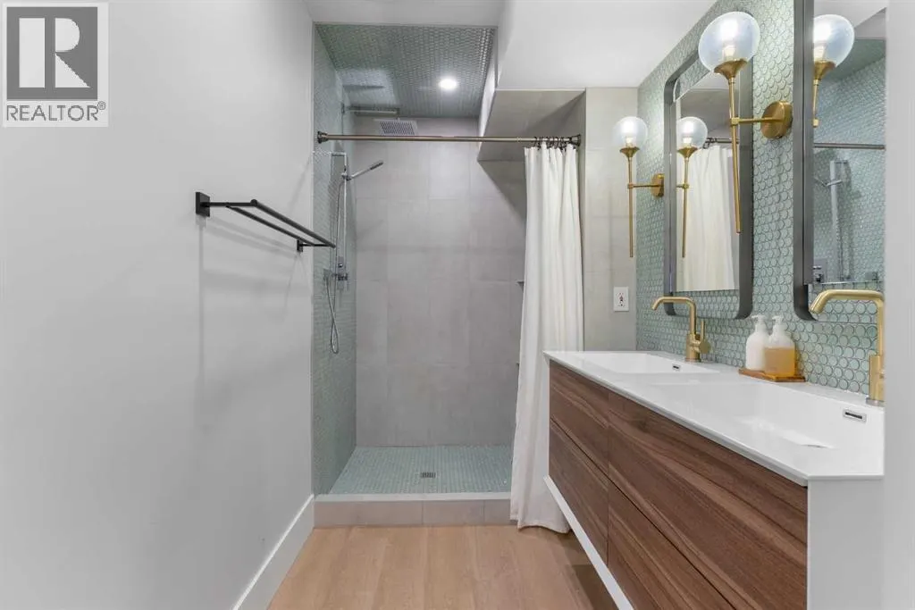 732 West Chestermere Drive