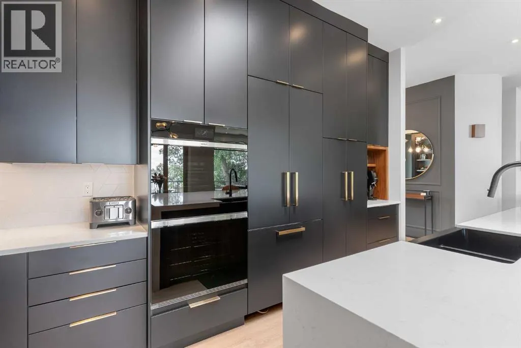 732 West Chestermere Drive