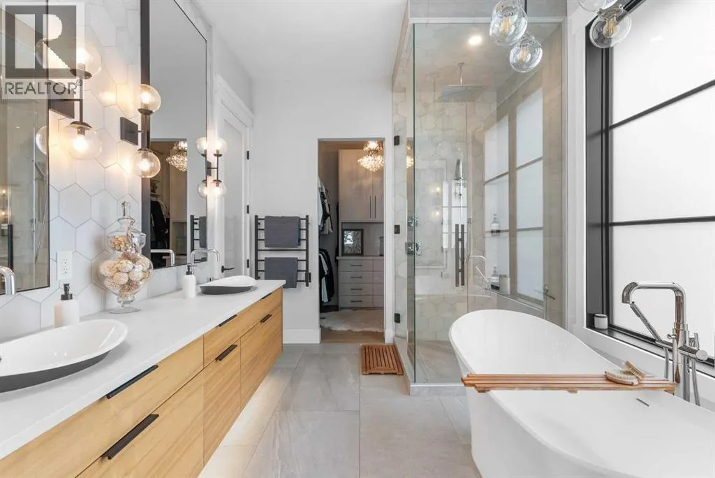 732 West Chestermere Drive