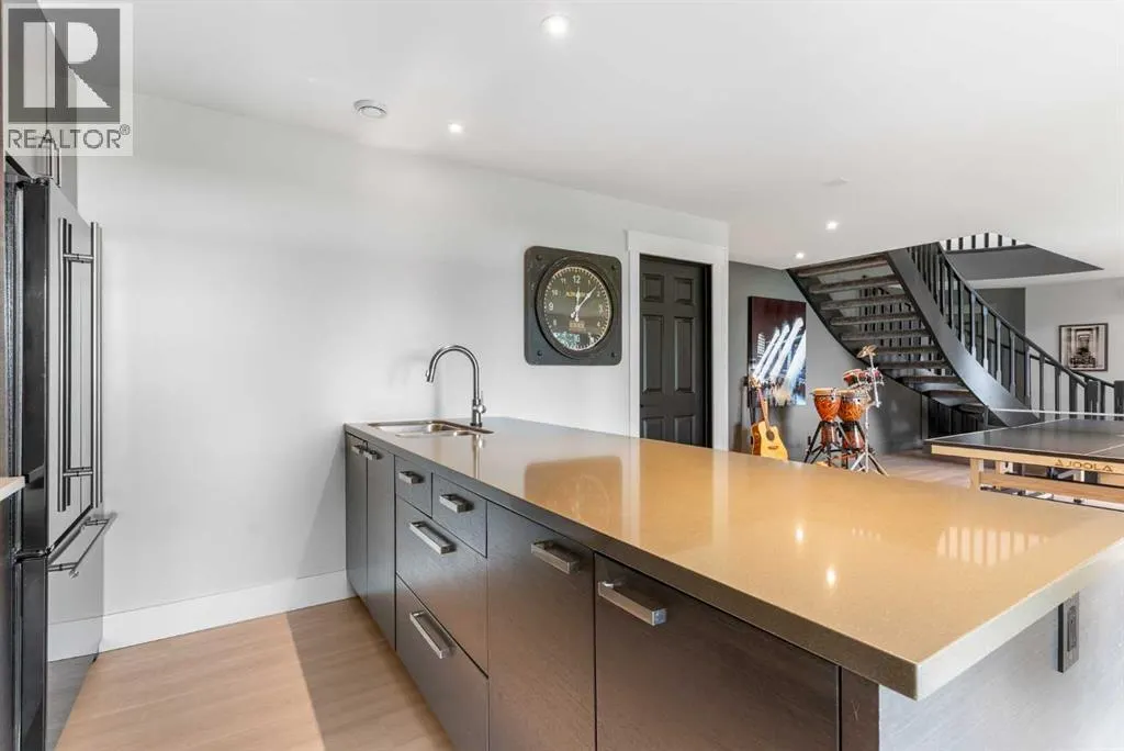 732 West Chestermere Drive