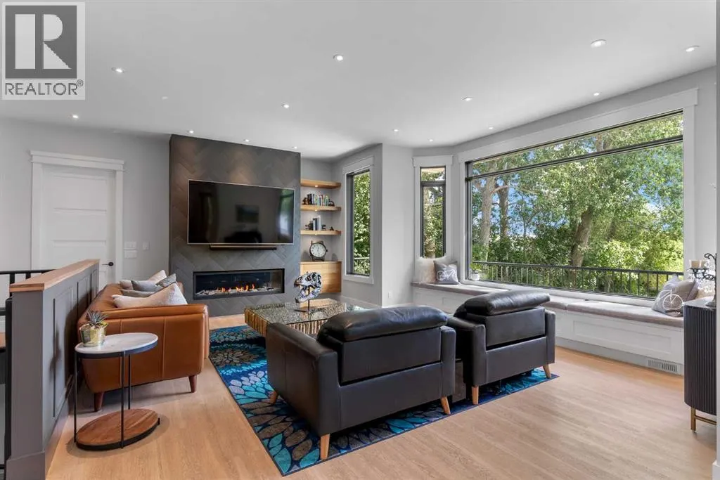 732 West Chestermere Drive