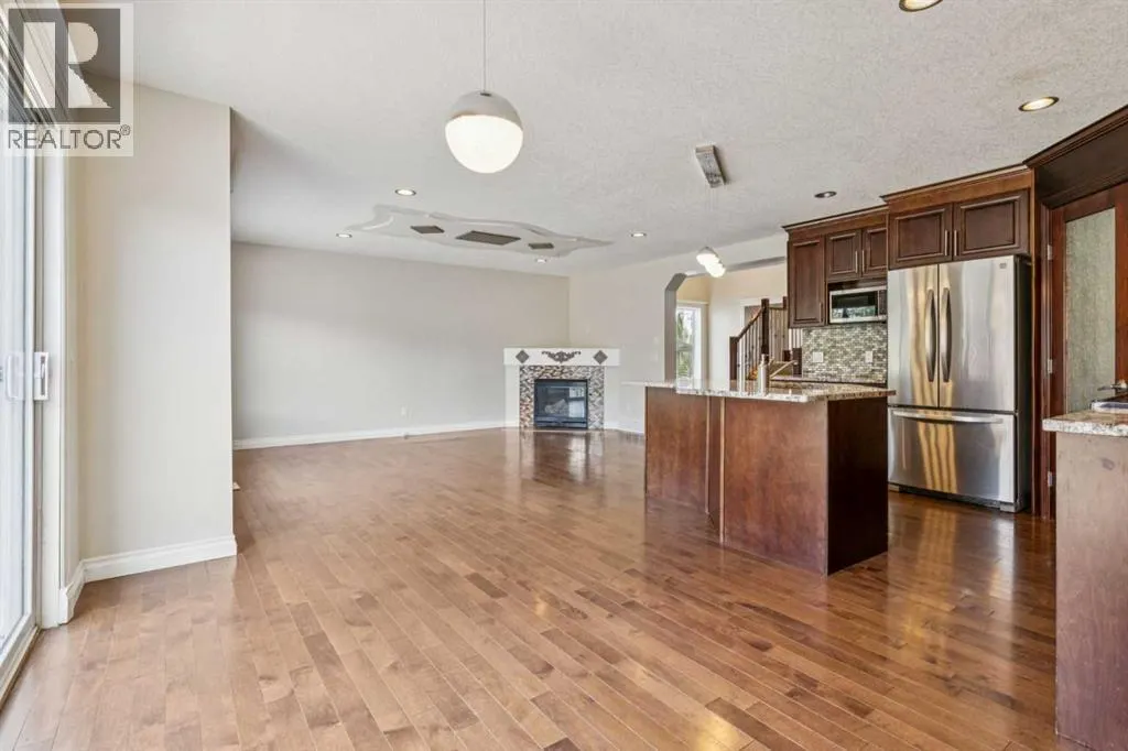 1005 Panorama Hills Drive NW
