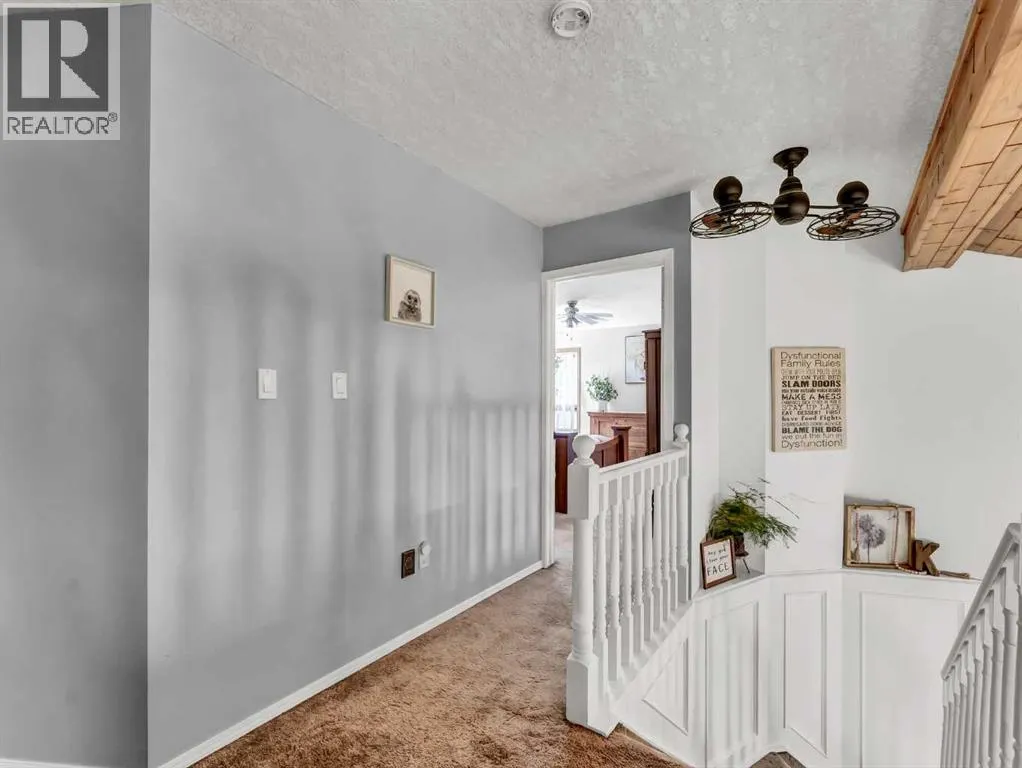 18 Rideau Crescent SE