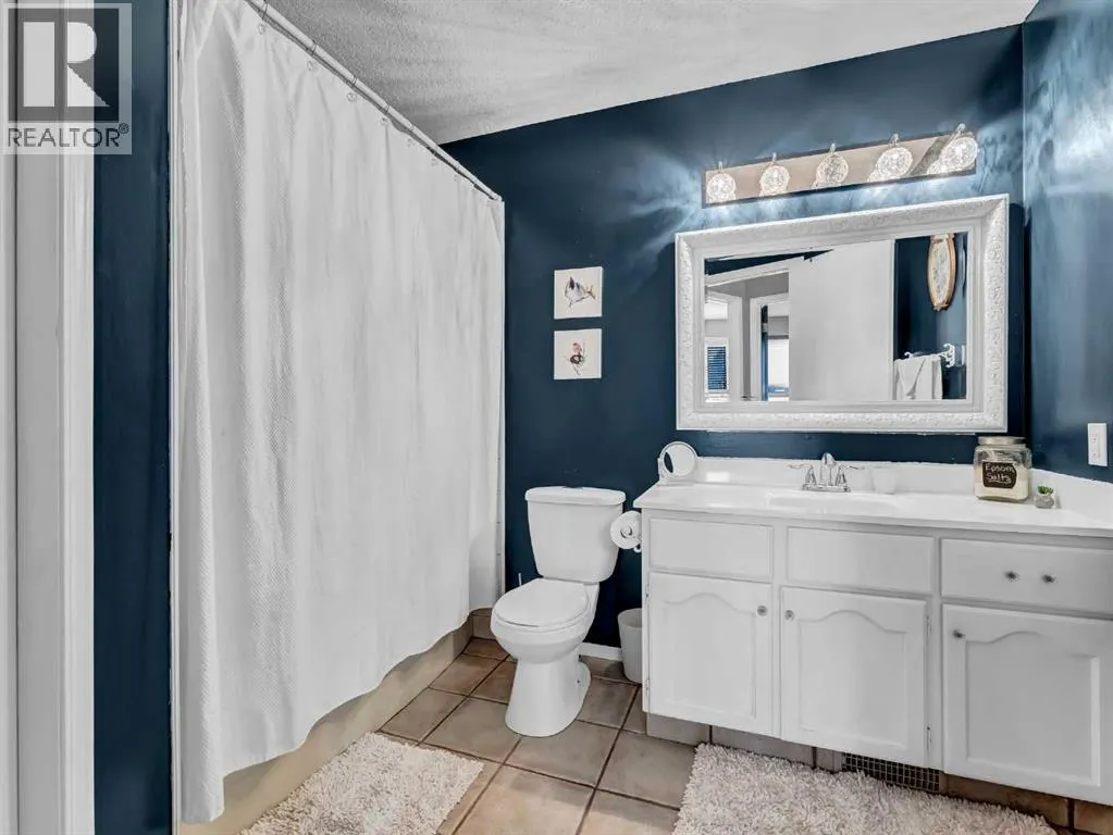 18 Rideau Crescent SE