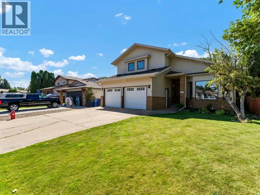 18 Rideau Crescent SE
