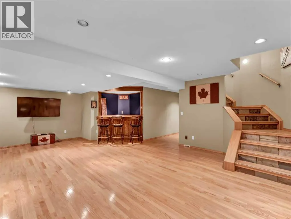 18 Rideau Crescent SE