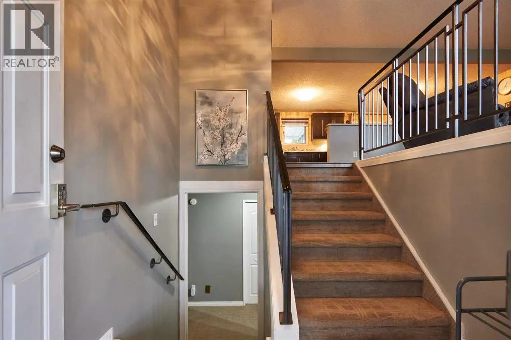 11 Iris Court SE