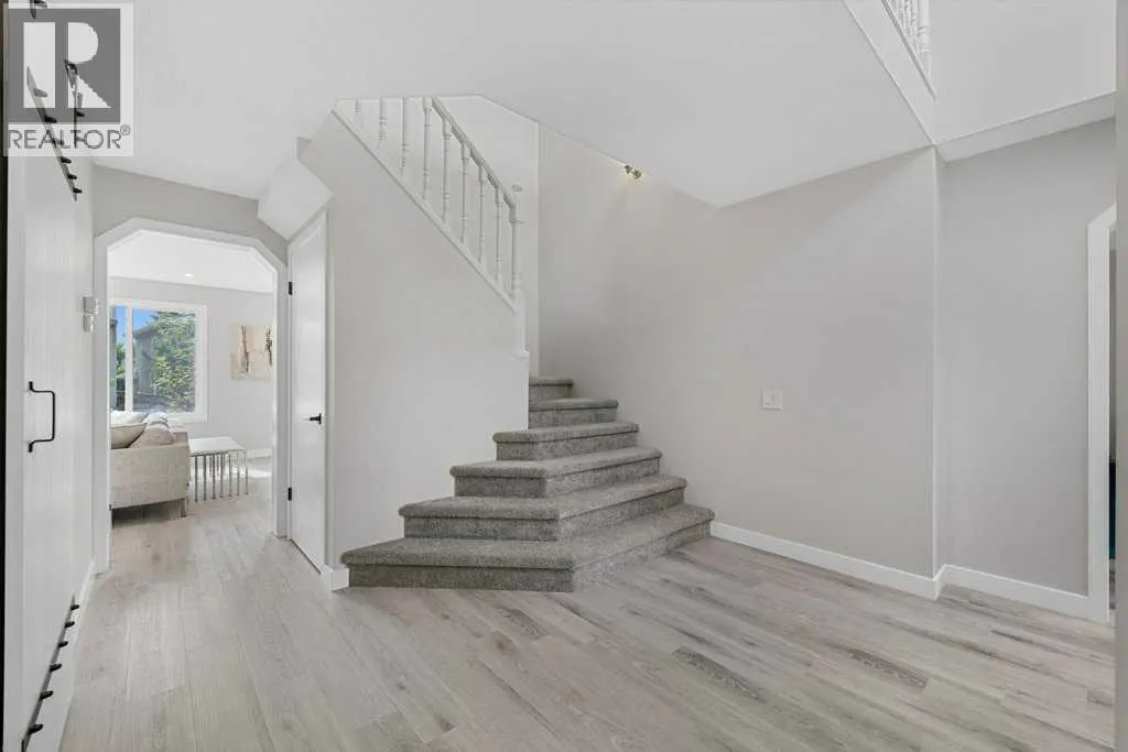 54 Mckenzie Lake Manor SE