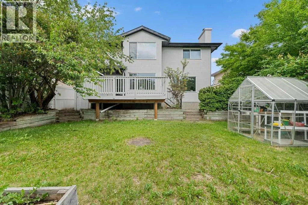 54 Mckenzie Lake Manor SE