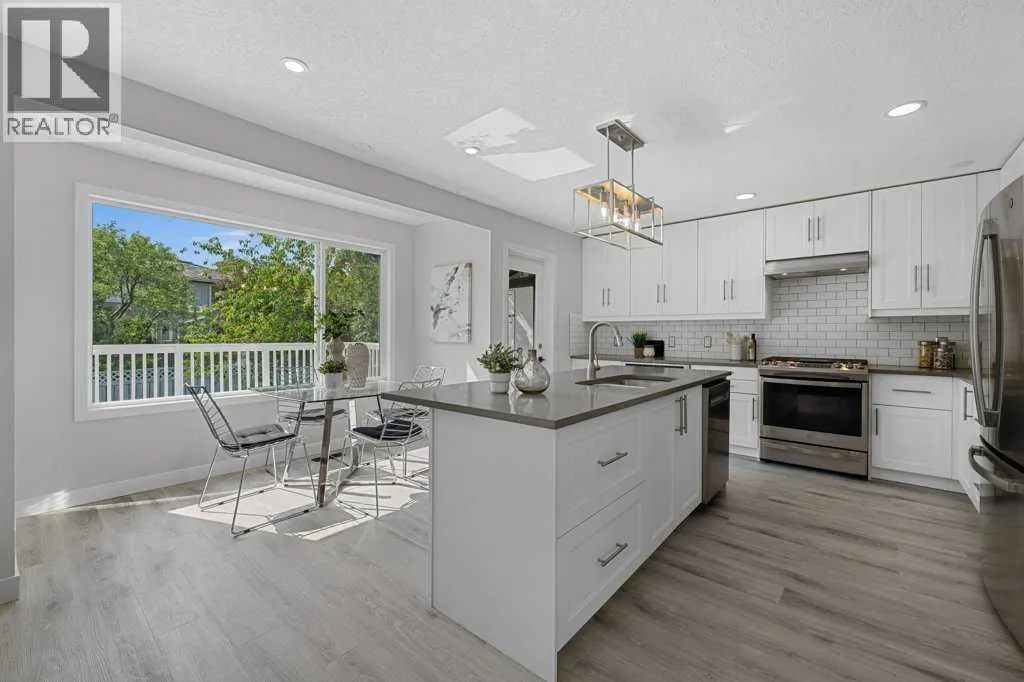 54 Mckenzie Lake Manor SE