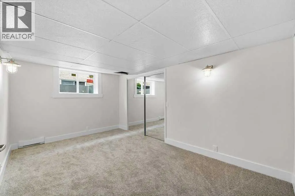 54 Mckenzie Lake Manor SE