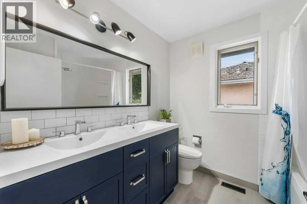 54 Mckenzie Lake Manor SE