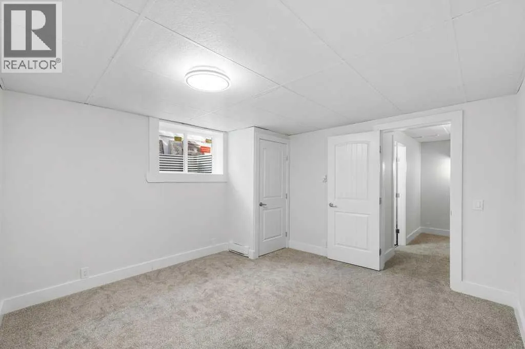 54 Mckenzie Lake Manor SE