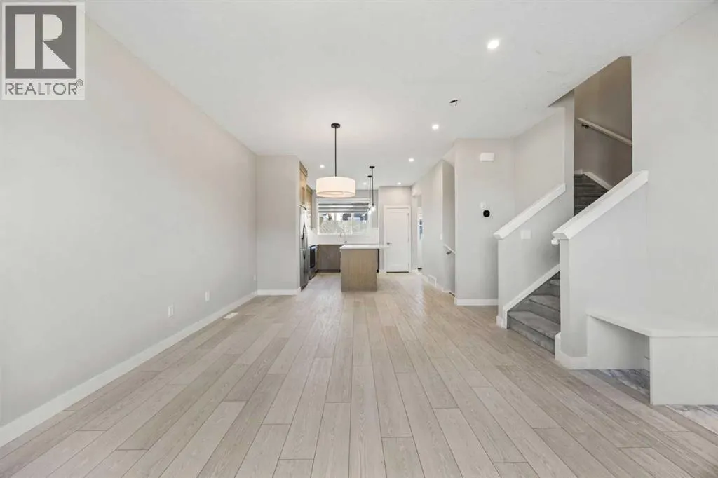 204 Chelsea Manor