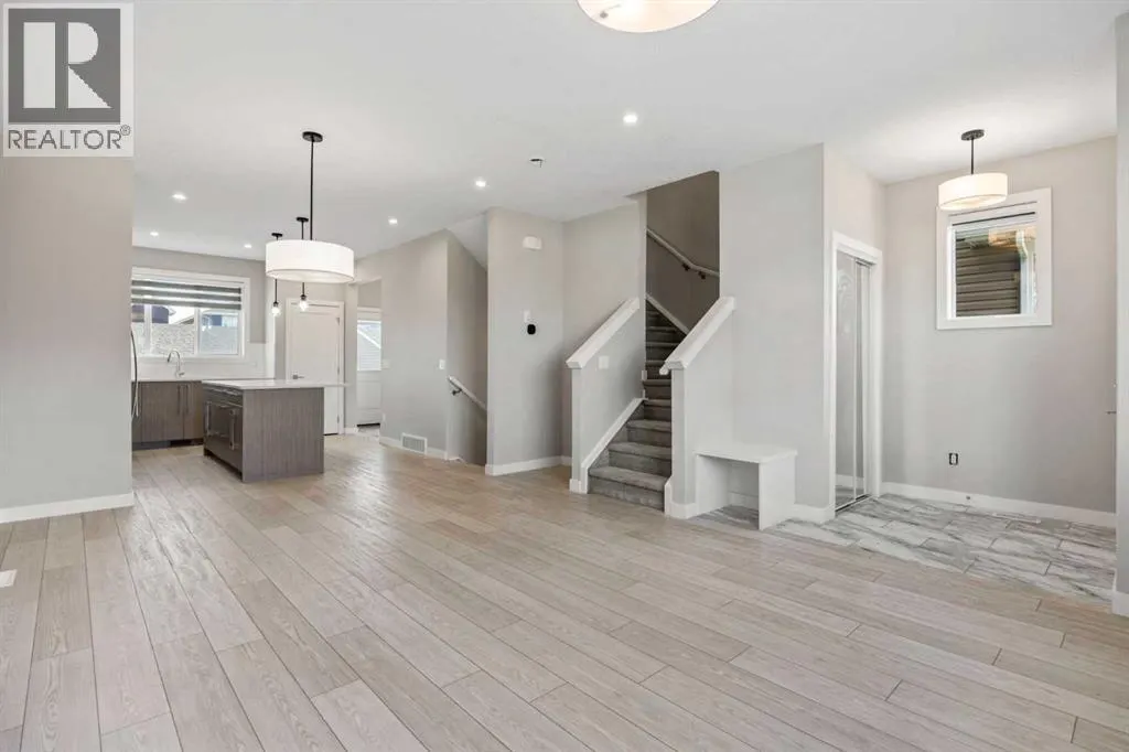 204 Chelsea Manor