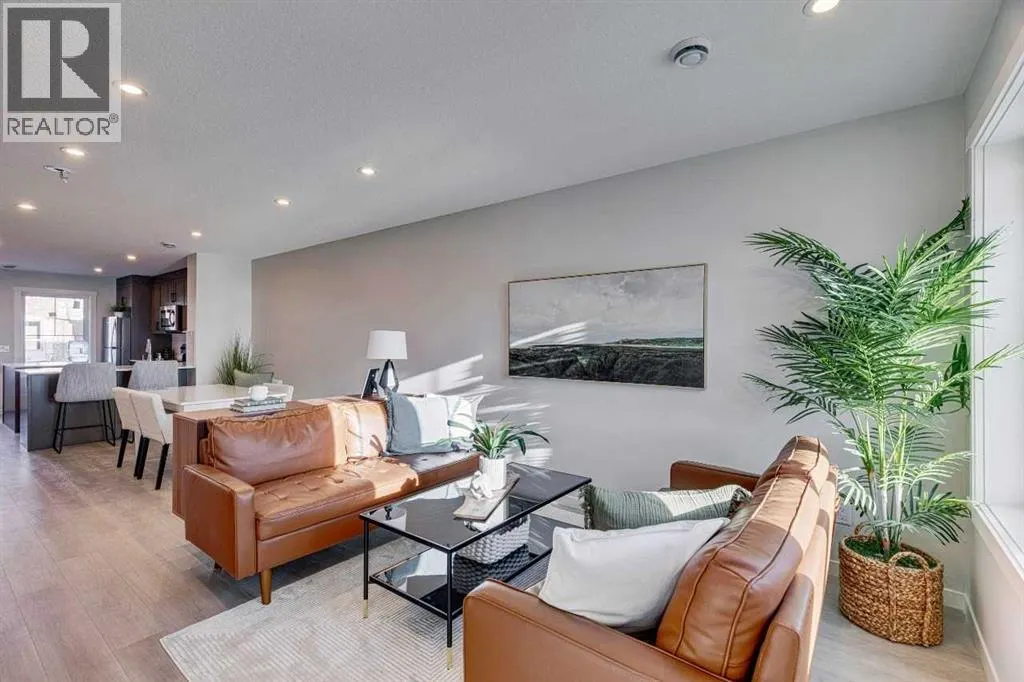 827, 155 Crimson Ridge Place NW